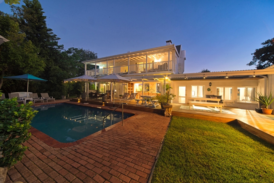 8 Bedroom Property for Sale in Leisure Isle Western Cape